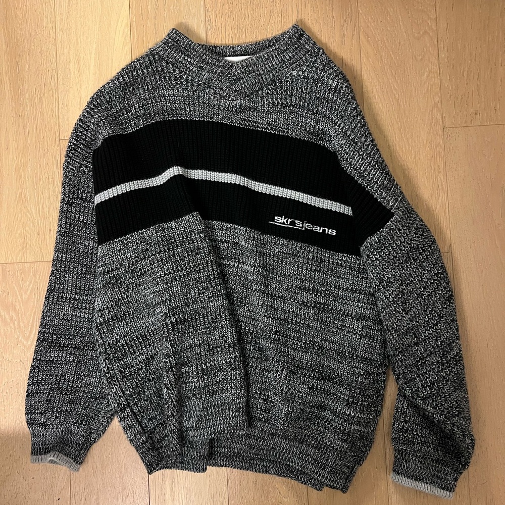 Sisters and seekers gray V neck sweater